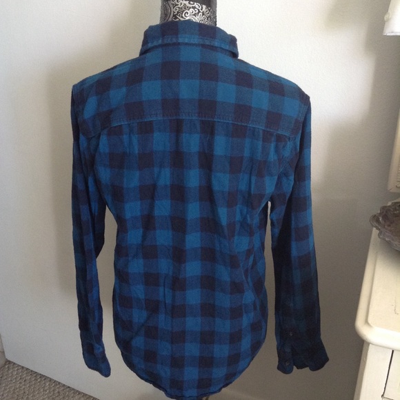 PLAID BUTTON DOWN BLUE AND BLACK SHIRT S - Picture 2 of 8